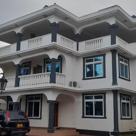 דאר א-סאלאם Luxury Beach Villa Inn מראה חיצוני תמונה