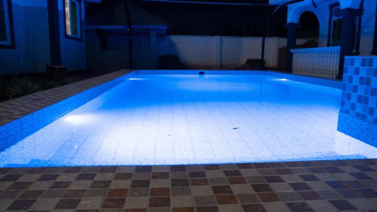 דאר א-סאלאם Luxury Beach Villa Inn מראה חיצוני תמונה