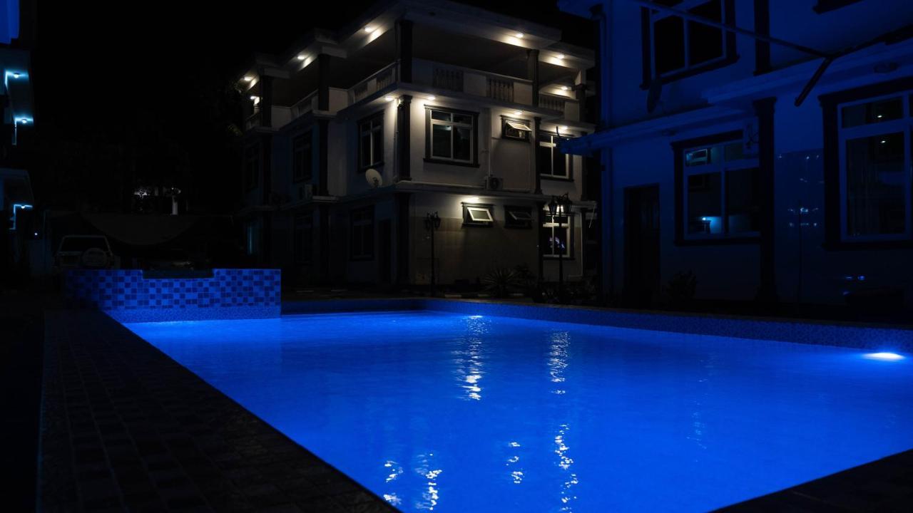 דאר א-סאלאם Luxury Beach Villa Inn מראה חיצוני תמונה