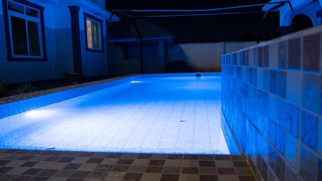 דאר א-סאלאם Luxury Beach Villa Inn מראה חיצוני תמונה