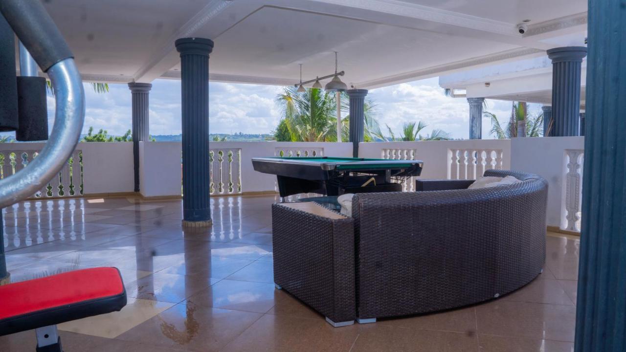 דאר א-סאלאם Luxury Beach Villa Inn מראה חיצוני תמונה